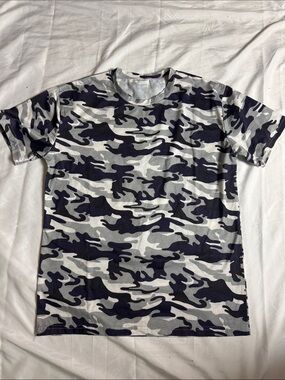 Classic Gray & Black Camo Crewneck T-Shirt - Men